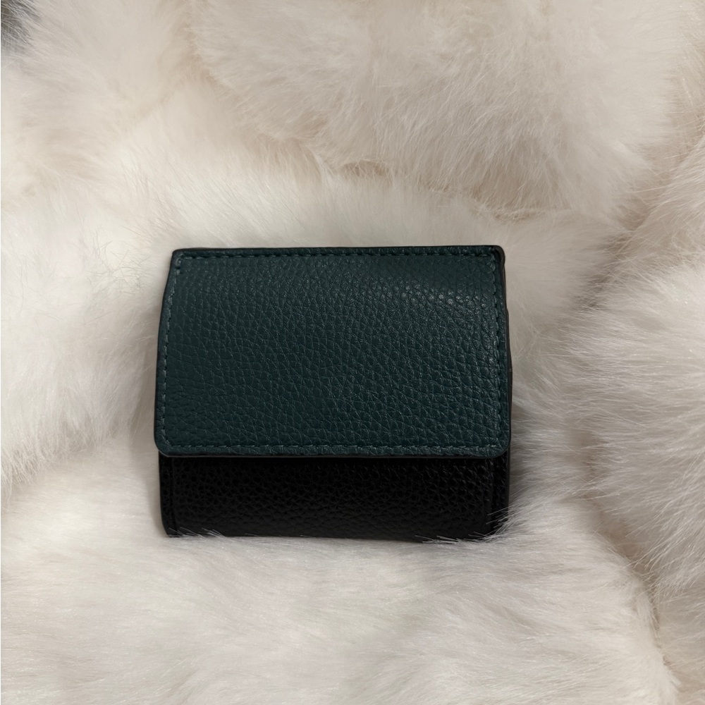 Love & Lore Card Holder